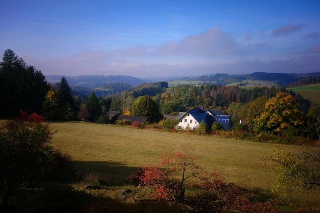 Komfort-Ferienwohnung Auf Der Eulenburg Grafengehaig Exterior foto